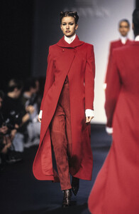 1434384597_Lanvin1993WomenRTW79.thumb.jpg.0af25c5dd3cacc10d71b944abaf4b699.jpg