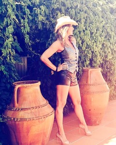 d89f60747683943.jpg.9fed82e4dd9df72a12bcd9227d11254c (1).jpg