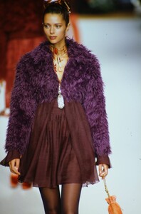 1667977141_chloe-fw-1994(8).thumb.jpg.08300abf3857e90e0d6f1c82c3db2023.jpg