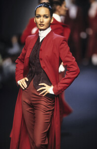 1807934_Lanvin1993WomenRTW95.thumb.jpg.234716fef89ca9c8cb796cfb76fd9ebe.jpg