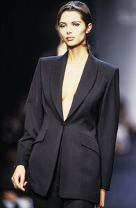 269196007_Lanvin1993WomenRTW98.thumb.jpg.e8755287b4bd829f14c3710271c3ef1b.jpg
