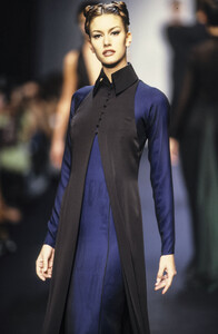 577230092_Lanvin1993WomenRTW130.thumb.jpg.348ca432be13261b62781513cca28a49.jpg