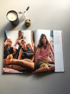 Vogue-UK-March-1999-Amber-Valetta-_57 (1).jpg