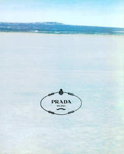 Lindbergh_Prada_Spring_Summer_1991_02.thumb.png.4eb4c20c2aa8812bf7c952a73833a221.png