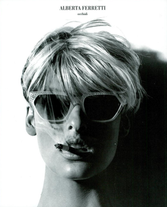 Meisel_Alberta_Ferretti_Spring_Summer_1991_09.thumb.png.78448ead516d09f9b01335fb61435374.png
