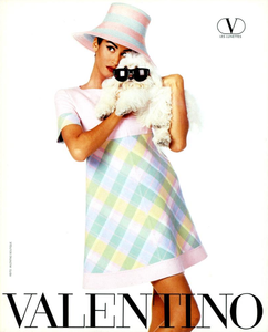 Meisel_Valentino_Spring_Summer_1991_01.thumb.png.864ebccc6a29e759331b9071bf30148a.png