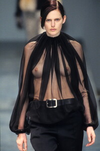 Yves_Saint_Laurent_wf_1999_1A.thumb.JPG.f99d485b931229736c9dd97d8f949ed9.JPG