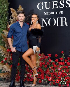 guess_69820416_158186088587105_4247527645771724187_n.jpg