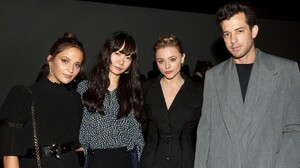 louis-vuitton--1670_LVNow_Seoul_Fashion_Show_Guests_DI3.thumb.jpg.e5bad8c862e6c2d2cb3bb6baf88d8b1a.jpg
