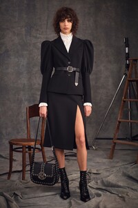 00007-Michael-Kors-Pre-Fall-20.thumb.jpg.f7cda01e3a6ad2db2c4a4668d77a25b6.jpg