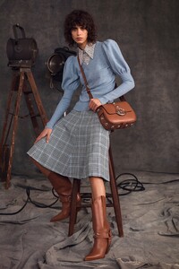 00029-Michael-Kors-Pre-Fall-20.thumb.jpg.a1a6fd195e2fe36d62aea1e66ff734ca.jpg