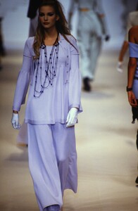 1477200482_karl-lagerfeld-ss-1993(5).thumb.jpg.70f85649045ca4e7f89241ac32451b70.jpg
