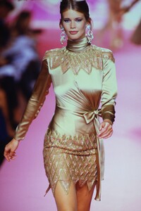 1674270391_valentino-hc-fw-1991(6).thumb.jpg.fbf88d9258f7b4cad34ea9870cf3a05b.jpg