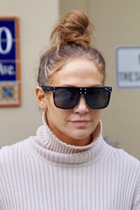        jlo301219BZNimage2.jpg