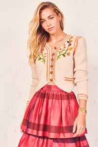 FLYNN-CROPPED-CARDIGAN-OATMEAL3.thumb.jpg.20ad758540fa74b60b6eeb8b059dfb6d.jpg