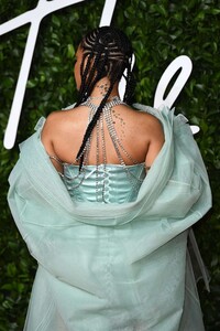 Rihanna---Fashion-Awards-2019-in-London-12.jpg