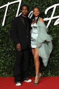 Rihanna---Fashion-Awards-2019-in-London-30.jpg