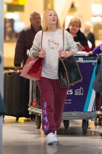 iggy-azalea-arriving-at-jfk-airport-in-nyc-12-25-2019-0.jpg