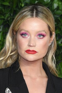 laura-whitmore-fashion-awards-2019-red-carpet-in-london-7.jpg
