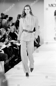 michael-kors-fall-1992-ready-to-wear-fashion-show-new-york-shutterstock-editorial-10453771gs.jpg