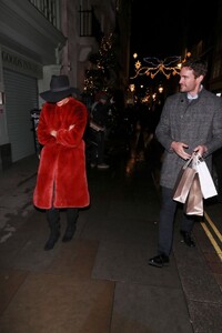 nicole-scherzinger-and-thom-evans-outside-tramp-nightclub-in-london-12-17-2019-4.jpg