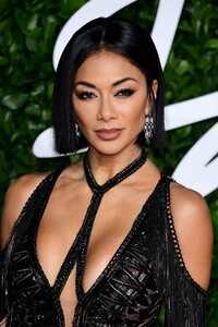 nicole-scherzinger-fashion-awards-2019-red-carpet-in-london-12.jpg