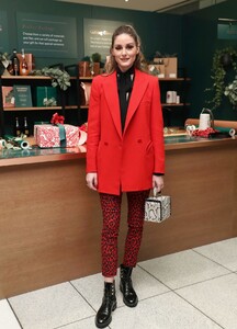 olivia-palermo-frederick-wildman-wines-wrappy-hour-event-in-ny-5.jpg