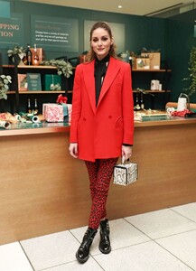 olivia-palermo-frederick-wildman-wines-wrappy-hour-event-in-ny-9.jpg