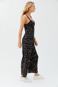 Urban Outfitters_01.01.2020_17_33_106.jpg