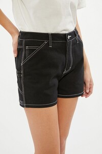 Urban Outfitters_01.01.2020_17_33_033.jpg