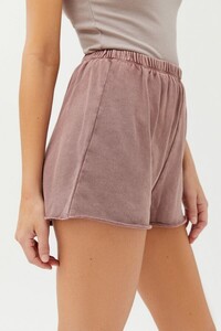 Urban Outfitters_01.01.2020_17_33_035.jpg