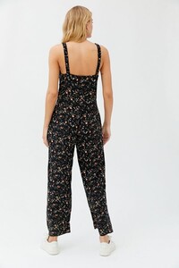 Urban Outfitters_01.01.2020_17_33_103.jpg