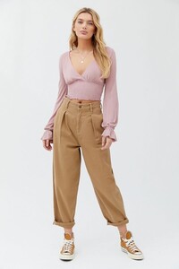 Urban Outfitters_01.01.2020_17_33_053.jpg