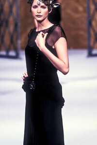 1959314216_Chanel1993HauteCouture195.thumb.jpg.a4f7029677ebc19bba6fbc151c20073a.jpg