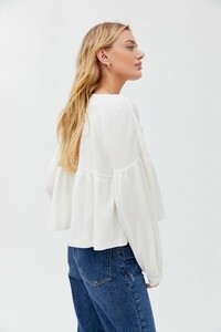 Urban Outfitters_01.01.2020_17_33_067.jpg
