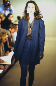 425593659_calvin-klein-fw-1991(3).thumb.jpg.6cb8e9426e4e3a18842ff336301f7d81.jpg