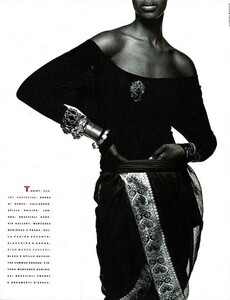 452382725_UnknownVogueItaliaMarch1989pluridecormultietnicoalbertwatson3.thumb.jpg.adb5a538d1c545e078ed47da0a9179c4.jpg