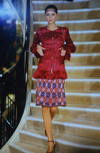 549040485_chanel-hc-ss-1998(1).thumb.jpg.9fcb4e51bc24888d34a752b900818a24.jpg