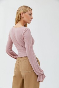 Urban Outfitters_01.01.2020_17_33_054.jpg