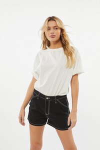 Urban Outfitters_01.01.2020_17_33_031.jpg