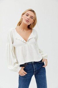 Urban Outfitters_01.01.2020_17_33_066.jpg