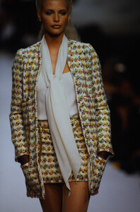 882855192_chanel-hc-ss-1994(33).thumb.jpg.239a20186dc7e16028a5b9bd9d9070fd.jpg