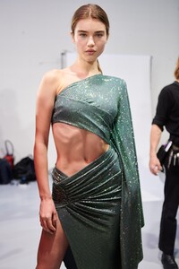 backstage-defile-alexandre-vauthier-printemps-ete-2020-paris-coulisses-47.thumb.jpg.210457c6201c5f6f470faf60853cb100.jpg