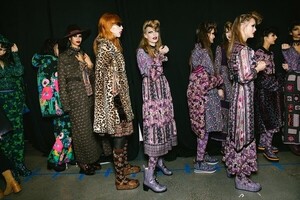 04--anna-sui-backstage-fw20-corey-tenold.jpg