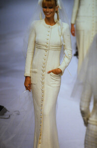 1134529256_chanel-hc-fw-1995(2).thumb.jpg.f6784ed960e7460d9c9b7c2cd65edbf9.jpg