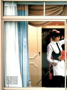 ARCHIVIO - Vogue Italia (February 2001) - The Vagaries of Fashion - 011.jpg