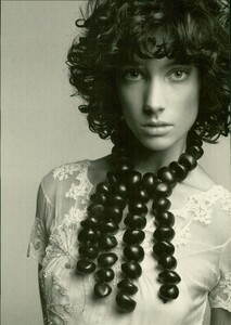 ARCHIVIO - Vogue Italia (May 2004) - An Exotic Touch - 007.jpg