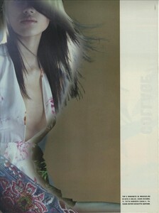 ARCHIVIO - Vogue Italia (June 2002) - A Glittering Touch - 008.jpg