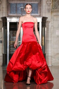 Maartje Verhoef Oscar de la Renta Fall 2020 RTW NYFW 2.jpg