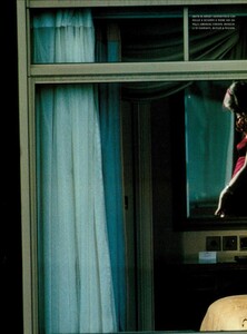 ARCHIVIO - Vogue Italia (February 2001) - The Vagaries of Fashion - 015.jpg